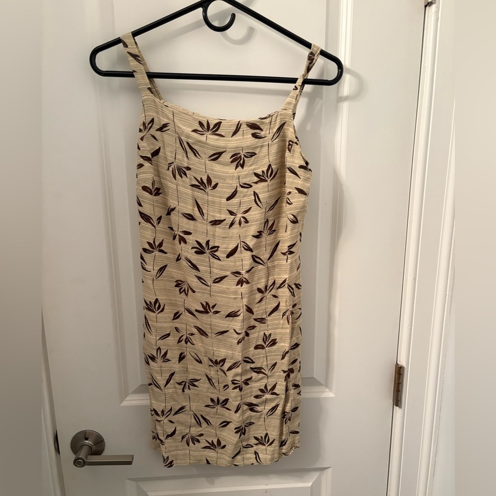 Ann Taylor LOFT Size 4 Petite Sleeveless Tan Tank Dress Floral Leaf Pattern